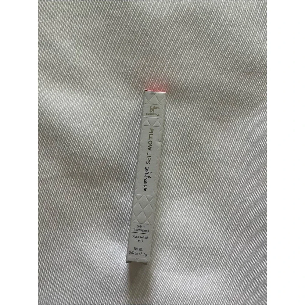 IT Cosmetics Pillow Lips Solid Serum Lip Gloss Shade Wink Full Size 2.17 G NWT